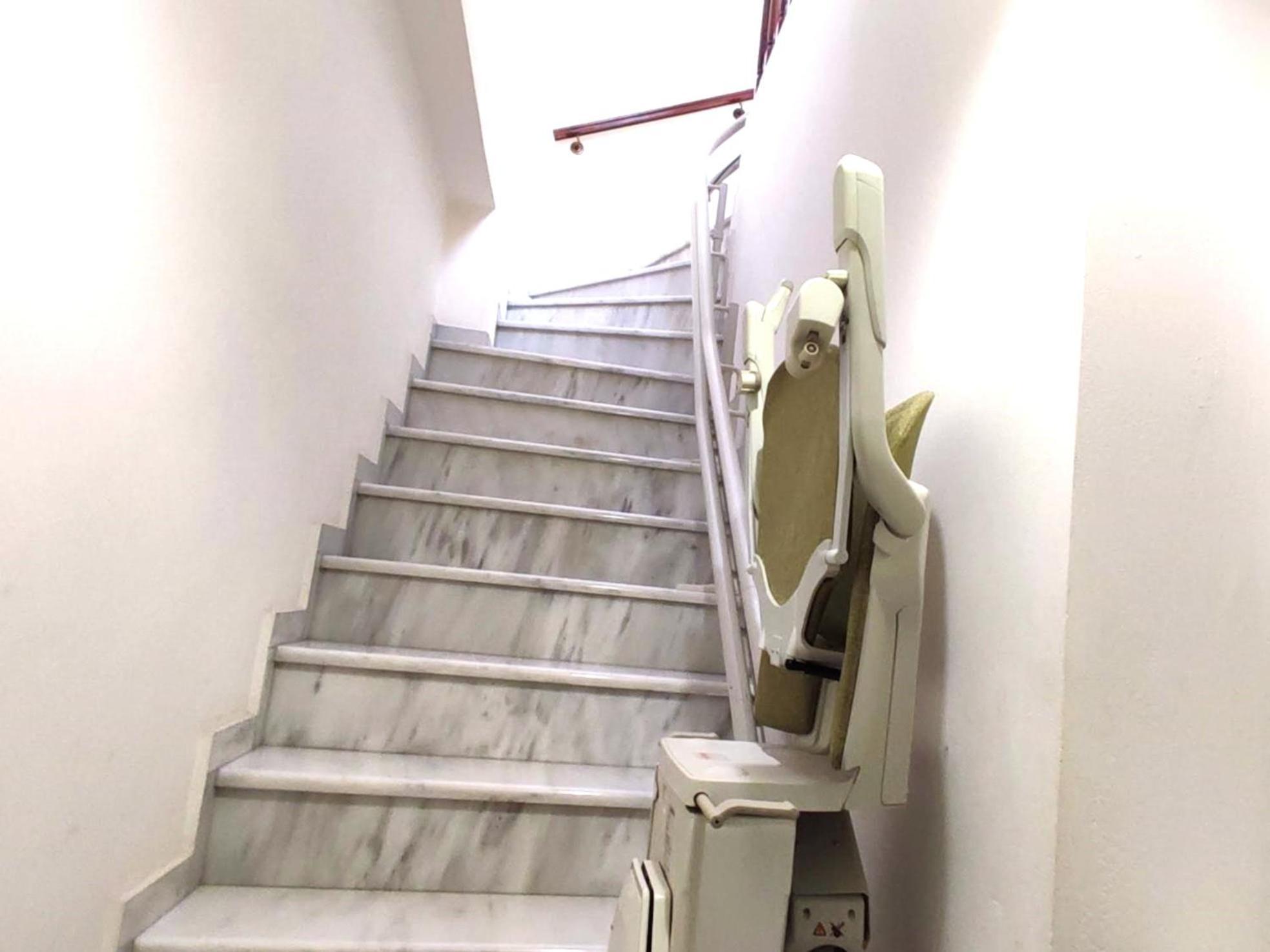 Mando Patrasso - Classical Apartment In The Center Of Patras With Free Parking Eksteriør bilde